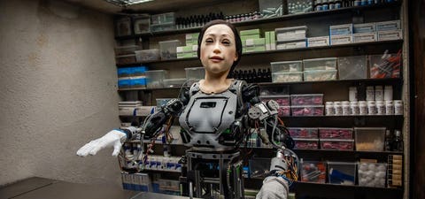 Healthcare's Critical AI Lesson: Why Autocomplete Isn't Understanding